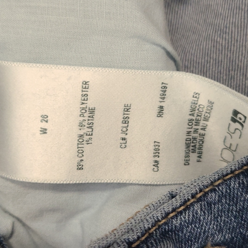 Joe's Jeans High Rise Curvy Skinny - Picture 8 of 8